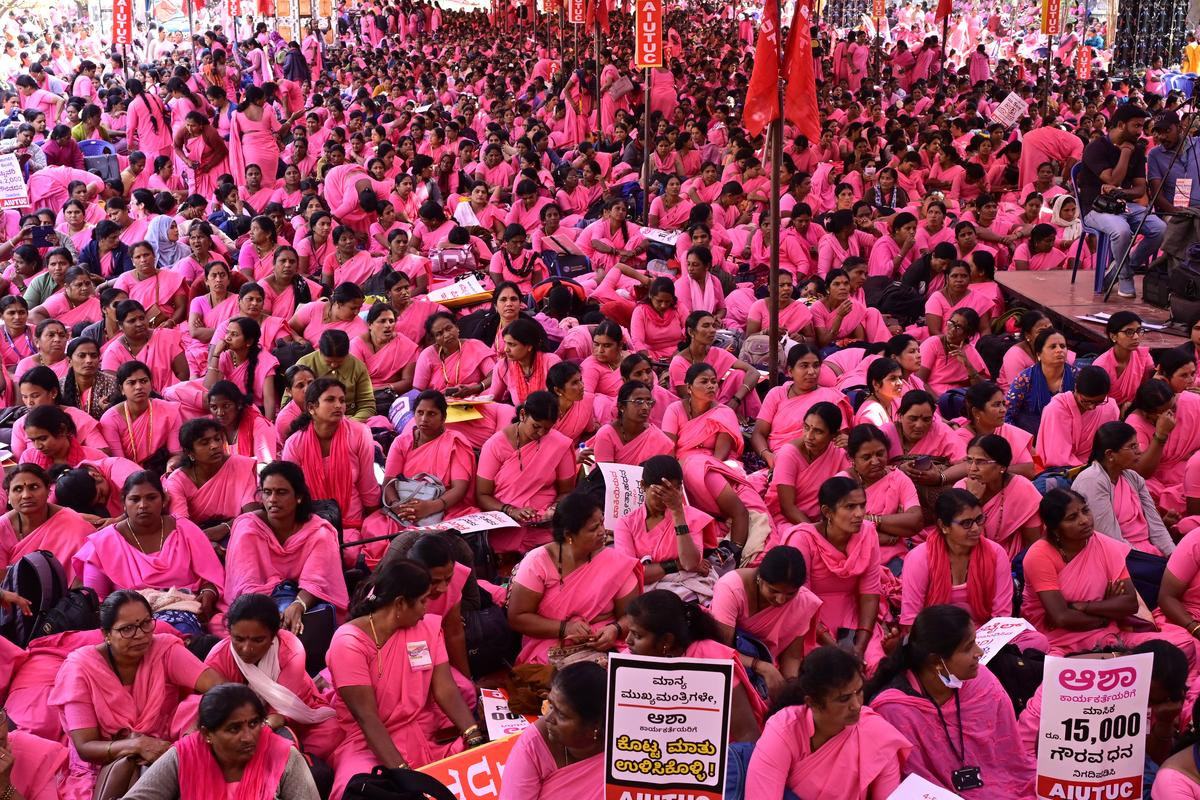 Scheme-Based Workers: The Struggle for an Identity